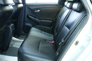 Лифтбек Toyota Prius 2015 года, 1349000 рублей, Омск