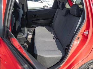 Хетчбэк Toyota Vitz 2013 года, 840000 рублей, Краснодар