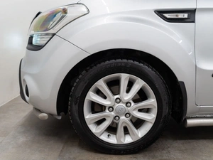 Хетчбэк Kia Soul 2011 года, 999000 рублей, Красноярск