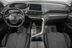 Внедорожник Peugeot 5008 2020 года, 2189000 рублей, Барнаул