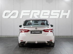 Седан Toyota Camry 2017 года, 2449000 рублей, Сургут