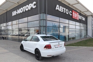 Седан Volkswagen Polo 2019 года, 1365000 рублей, Мирное