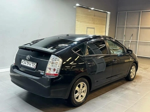 Лифтбек Toyota Prius 2010 года, 897000 рублей, Красноярск