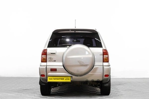 Внедорожник Toyota RAV4 2004 года, 789000 рублей, Барнаул