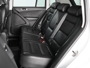 Внедорожник Volkswagen Tiguan 2010 года, 1239000 рублей, Ростов-на-Дону