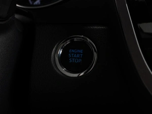 Седан Toyota Camry 2018 года, 2469000 рублей, Тюмень