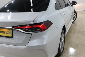 Седан Toyota Corolla 2019 года, 1949000 рублей, Новокузнецк