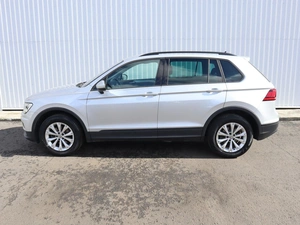 Внедорожник Volkswagen Tiguan 2019 года, 2100000 рублей, Брянск