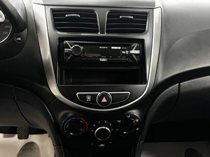 Седан Hyundai Solaris 2015 года, 820000 рублей, Ачинск