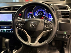 Хетчбэк Honda Fit 2016 года, 1057000 рублей, Красноярск