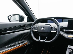 Лифтбек Changan UNI-V 2021 года, 2072000 рублей, Красноярск