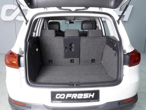 Внедорожник Volkswagen Tiguan 2012 года, 1120000 рублей, Ростов-на-Дону
