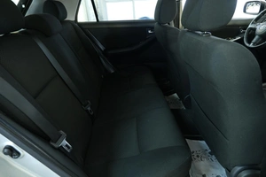 Хетчбэк Toyota Corolla 2006 года, 889000 рублей, Омск
