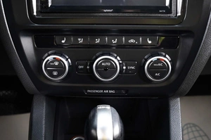Седан Volkswagen Jetta 2014 года, 939000 рублей, Пермь