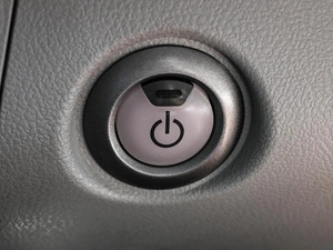 Хетчбэк Nissan Leaf 2016 года, 1197000 рублей, Кирилловка