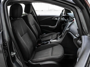 Хетчбэк Opel Astra 2011 года, 799000 рублей, Краснодар