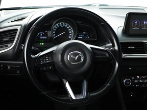 Седан Mazda 3 2018 года, 1527055 рублей, Москва
