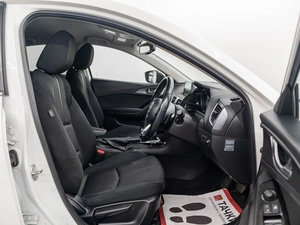 Хетчбэк Mazda Axela 2017 года, 1349000 рублей, Красноярск