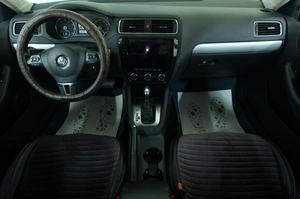 Седан Volkswagen Jetta 2013 года, 839000 рублей, Омск
