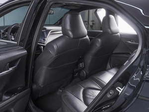 Седан Toyota Camry 2019 года, 2950000 рублей, Ростов-на-Дону
