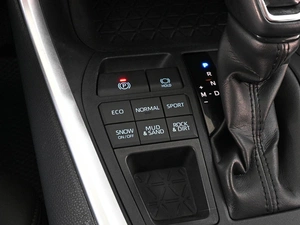 Внедорожник Toyota RAV4 2019 года, 2569000 рублей, Аксай