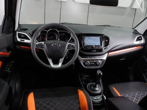 Универсал ВАЗ (LADA) Vesta Cross 2018 года, 950000 рублей, Тюмень