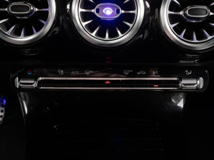 Седан Mercedes-benz CLA-класс 2021 года, 2555000 рублей, Тюмень