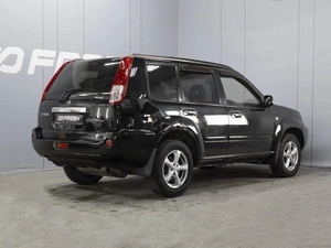Внедорожник Nissan X-Trail 2006 года, 750000 рублей, Омск