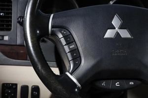 Внедорожник Mitsubishi Pajero 2015 года, 3099000 рублей, Новосибирск