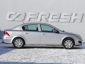 Седан Opel Astra 2010 года, 619000 рублей, Волгоград