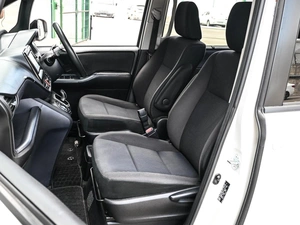 Минивэн Toyota Noah 2014 года, 1849000 рублей, Кирилловка