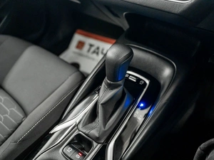 Хетчбэк Toyota Corolla 2020 года, 1900000 рублей, Красноярск