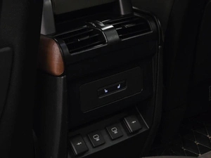 Внедорожник Land Rover Defender 2021 года, 5100000 рублей, Красноярск