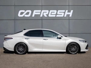 Седан Toyota Camry 2019 года, 3570000 рублей, Краснодар