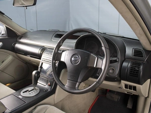 Седан Nissan Skyline 2002 года, 640000 рублей, Омск