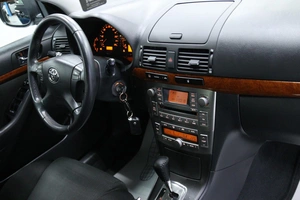 Универсал Toyota Avensis 2008 года, 1123000 рублей, Солонцы