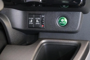 Минивэн Honda Stepwgn 2019 года, 2299000 рублей, Омск