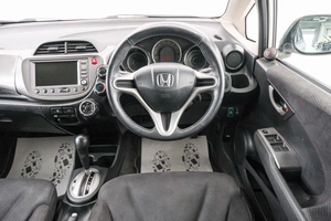 Хетчбэк Honda Fit 2012 года, 749000 рублей, Красноярск