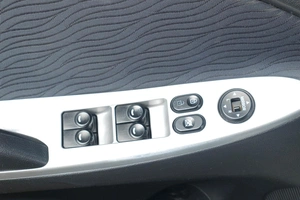 Седан Hyundai Solaris 2013 года, 799000 рублей, Тюмень