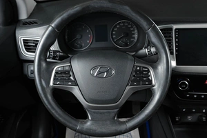 Седан Hyundai Solaris 2019 года, 1169000 рублей, Тюмень