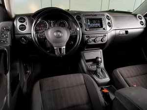 Внедорожник Volkswagen Tiguan 2016 года, 1699000 рублей, Воронеж