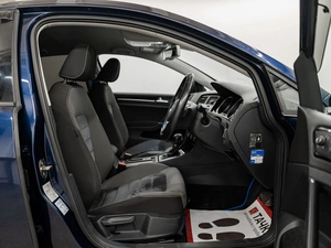 Хетчбэк Volkswagen Golf 2015 года, 1300000 рублей, Красноярск