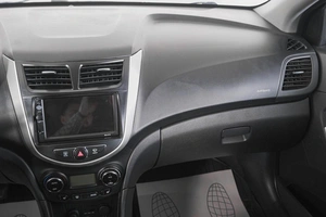 Седан Hyundai Solaris 2012 года, 799000 рублей, Кемерово