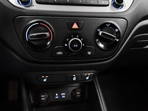 Седан Hyundai Solaris 2017 года, 1370000 рублей, Ставрополь