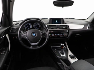 Хетчбэк BMW 1 серия 2018 года, 1898999 рублей, Москва