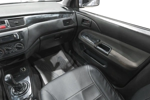 Седан Mitsubishi Lancer 2004 года, 399000 рублей, Новокузнецк
