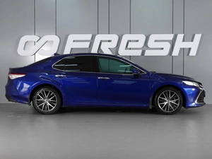 Седан Toyota Camry 2021 года, 3229000 рублей, Красный Пахарь