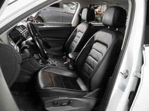 Внедорожник Volkswagen Tiguan 2017 года, 2349000 рублей, Тюмень