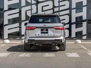 Внедорожник Toyota Sequoia 2023 года, 10050000 рублей, Краснодар