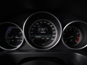 Седан Mercedes-benz E-класс 2015 года, 1999000 рублей, Минеральные Воды